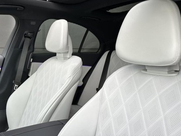 Mercedes Klasa E W214 Sedan 3.0 450d 367KM 2025 E Klasa 450 d 4-Matic AMG 3.0 (367KM) 2025, zdjęcie 5