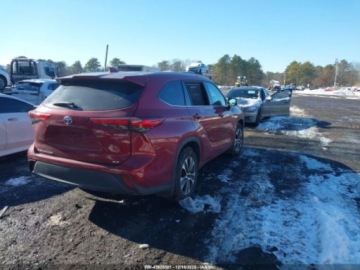 Toyota Highlander III 2022 Toyota Highlander Hybrid XLE, 2022r., 4x4, 2.5L 2.5 Hybryda 186KM, zdjęcie 3