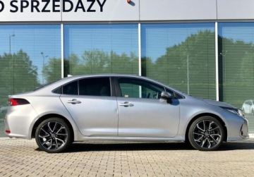 Toyota Corolla XII Sedan Facelifting 1.8 Hybrid 140KM 2024 Toyota Corolla Corolla Executive FV23 Salon PL Serwis ASO Bezwypadkow, zdjęcie 3