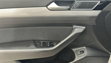 Volkswagen Passat B8 Variant Facelifting 1.5 TSI EVO 150KM 2022 Volkswagen Passat 1.5 TSI EVO Business DSG, zdjęcie 12