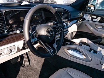 Mercedes GLE V167 SUV Facelifting 3.0 450d 367KM 2025 MERCEDES-BENZ GLE 450 d 4-Matic AMG Line 3.0 (367KM) 2025, zdjęcie 9