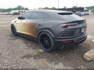 Lamborghini Urus 2021 Lamborghini Urus Graphite CapsulePearl Capsule 2021 4.0 Benzyna 641KM, zdjęcie 2