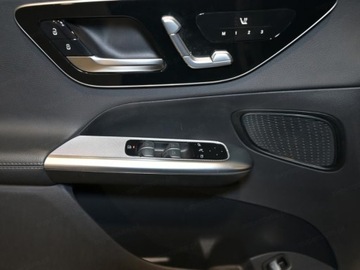 Mercedes GLC C254/X254 Coupe 2.0 220d 197KM 2025 GLC 220 d 4-Matic Avantgarde 2.0 (197KM) 2025, zdjęcie 12