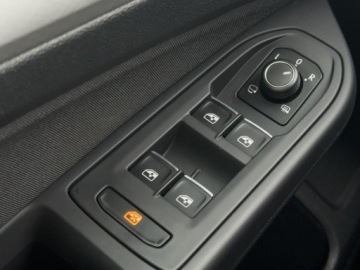 Volkswagen Golf VIII Hatchback 1.5 TSI EVO 130KM 2022 Volkswagen Golf Life 1.5 TSI 130KM, Serwis ASO, Gwarancja, FV23 1.5 129KM, zdjęcie 21