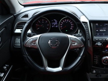  SsangYong Tivoli 1.6 e-XDi, Salon Polska, zdjęcie 18