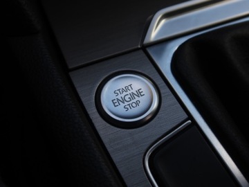 Volkswagen Passat B8 Variant 1.6 TDI BlueMotion SCR 120KM 2017 VW Passat 1.6 TDI, Klima, Klimatronic, Parktronic, zdjęcie 17