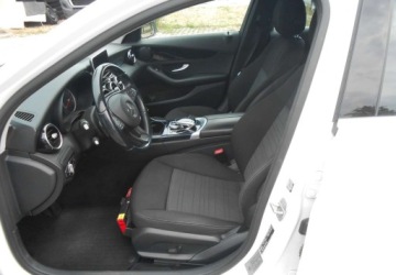Mercedes Klasa C W205 Limuzyna 180 156KM 2014 Mercedes-Benz Klasa C Mercedes-Benz Klasa C W205 1.6 benzyna 157 KM I WLAS, zdjęcie 10