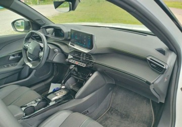 Peugeot 2008 II e-SUV Elektryczny 50kWh 136KM 2023 Peugeot 2008 e-2008 GT SalonPL FVat Od Reki Bogata Wersja Elektryczny, zdjęcie 16