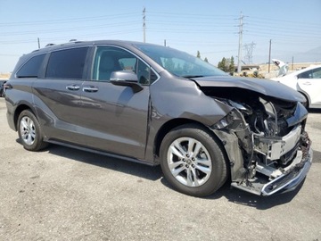 Toyota Sienna III 2024 Toyota Sienna Limited 2024 2.5l 2.5 Hybryda 245KM, zdjęcie 4