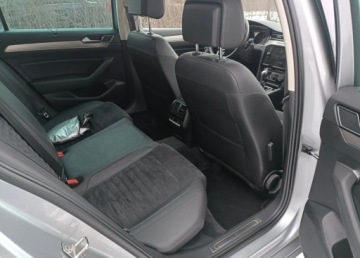 Volkswagen Passat B8 Variant 2.0 TDI BlueMotion SCR 150KM 2018 Volkswagen Passat 2.0 TDI BMT Highline DSG7, zdjęcie 4