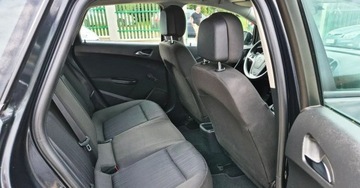 Opel Astra J Hatchback 5d 1.4 Turbo ECOTEC 120KM 2012 Opel Astra BENZYNA nawigacja 5 DRZWI PARKTRONIC okazja polecamy, zdjęcie 31