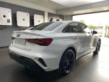 Audi A3 8Y Limousine Facelifting 1.5 35 TFSI 150KM 2025 AUDI A3 35 TFSI S Line Sedan 1.5 (150KM) 2025, zdjęcie 1