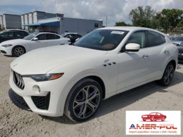 Maserati Levante 2022 Maserati Levante 2022r., Base, 3L, od ubezpieczalni 3.0 Benzyna 580KM
