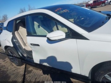 BMW iX 2024 BMW iX xDrive50 2024 Elektryczny 516KM, zdjęcie 6