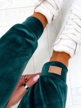 LOVELY ЖЕНСКИЙ ВЕЛЮРОВЫЙ СПОРТИВНЫЙ КОМПЛЕКТ ПРЕМИУМ ПОЛЬСКИЕ ЦВЕТА ПРОДУКТА - S