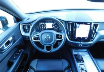 Volvo XC60 II Crossover T5 250KM 2020 Volvo XC 60 2.0T5 z Gwarancja Bezwypadkowy Model 2021r 2.0 Benzyna 250KM, zdjęcie 10