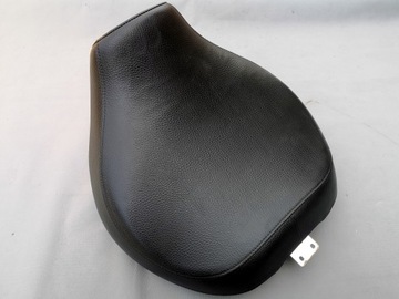 ПЕРЕДНЕЕ ВОДИТЕЛЬСКОЕ СИДЕНЬЕ SUZUKI VL 800 C50 INTRUDER C800