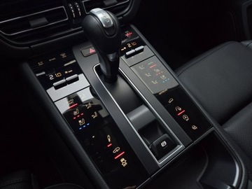 Porsche Macan SUV Facelifting II 2.0  265KM 2022 Porsche Macan Pneumatyka! ACC. Kamery 360, zdjęcie 24