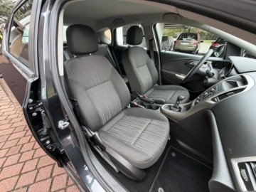 Opel Astra J Hatchback 5d 1.4 Twinport ECOTEC 100KM 2012 Opel Astra TYLKO125tyśkm SELECTION 2012 Klima 5D ZADBANA 1.4 Zwykła Benzyna, zdjęcie 24