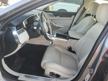 Jaguar XF II 2021 Jaguar XF SE 2021 2.0L 2.0 Benzyna 246KM, zdjęcie 5