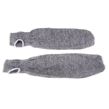 Нарукавники из специального материала.