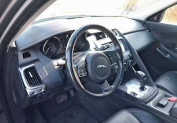 Jaguar E-Pace SUV 2.0 i4P 200KM 2018 Jaguar E-Pace Zadbany Cena Brutto 2.0 Benzyna 200KM, zdjęcie 12