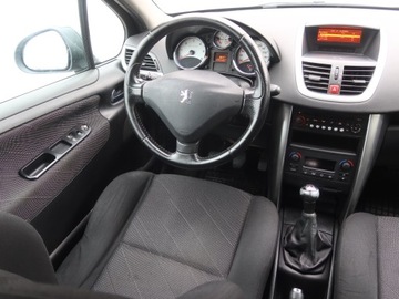 Peugeot 207 Hatchback 5d 1.6 HDi 90KM 2007 Peugeot 207 1.6 HDi, Klima, Klimatronic, El. szyby, zdjęcie 6