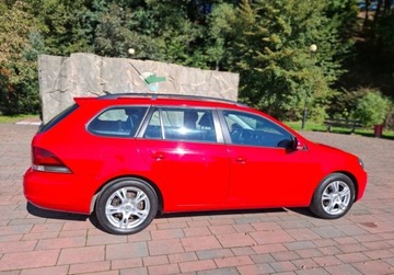 Volkswagen Golf VI Variant 1.6 TDI-CR DPF BlueMotion 105KM 2011 Volkswagen Golf Variant Kombi 1.6 Diesel 105KM, zdjęcie 5