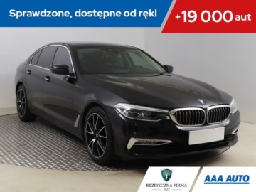 BMW Seria 5 G30-G31 Limuzyna 530d 265KM 2017 BMW 5 530d xDrive, Salon Polska, 261 KM, 4X4