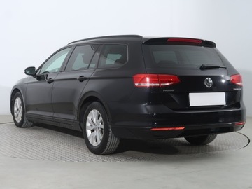 Volkswagen Passat B8 Variant 1.6 TDI BlueMotion SCR 120KM 2016 VW Passat 1.6 TDI, Salon Polska, Klima, zdjęcie 3
