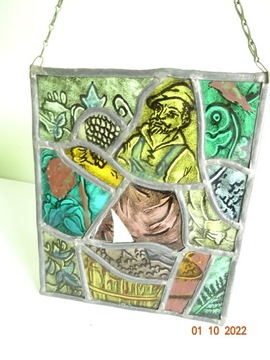 небольшой витраж, поврежденное стекло, свинец 18,5/22