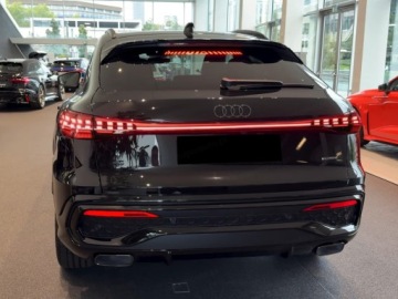 Audi 2025 AUDI Q5 TFSI quattro S line Sportback Suv 2.0 (204KM) 2025, zdjęcie 2