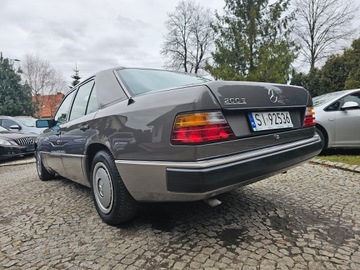 Mercedes W124 Sedan 2.0 118KM 1991 Mercedes Benz W124 E200 2,0 118 KM Stan Idealny, zdjęcie 4