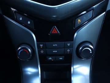 Chevrolet Cruze Hatchback 5d 2.0 VCDI 16V DOHC 163KM 2013 Chevrolet Cruze 2.0 VCDi, Salon Polska, zdjęcie 16