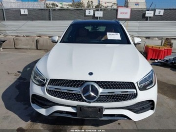 Mercedes GLC C253 2021 Mercedes-Benz GLC 300, 2021r., 4x4, 2.0L 2.0 Benzyna 255KM, zdjęcie 6