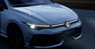 Volkswagen Golf VIII R Facelifting 2.0 TSI 333KM 2026 Volkswagen Golf Black Style, kamery 360, Easy Open - od reki 2.0 Benzyna, zdjęcie 15