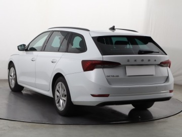 Skoda Octavia III Kombi Facelifting 2.0 TDI 150KM 2020 Skoda Octavia 2.0 TDI, Salon Polska, Automat, zdjęcie 3