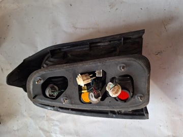 SVĚTLO NISSAN TRAJET PRAVÝ ZADNÍ