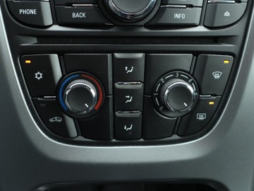 Opel Astra J Sedan 1.6 Twinport ECOTEC 115KM 2014 Opel Astra 1.6 16V, Salon Polska, Serwis ASO, zdjęcie 12