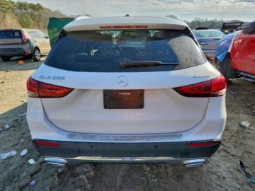 Mercedes GLA II 2023 Mercedes-Benz GLA 250 4Matic 2023 2.0 Benzyna 221KM, zdjęcie 2