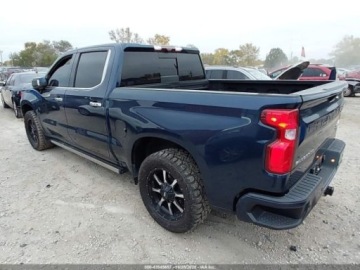 Chevrolet Silverado II 2021 Chevrolet Silverado 2021r,. 4x4, 1500, Crew Cab, High Country 6.2 Benzyna, zdjęcie 4