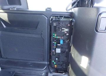 Land Rover Defender IV (L663) 2025 Land Rover Defender 110 P300, od ubezpieczalni 2.0 Benzyna 296KM, zdjęcie 9