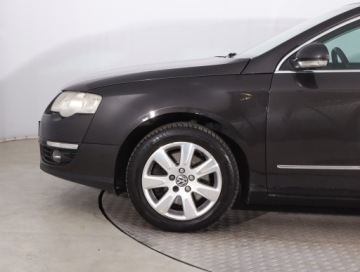 Volkswagen Passat B6 Variant 2.0 TDI-CR DPF 140KM 2008 VW Passat 2.0 TDI, Klima, Klimatronic,ALU, zdjęcie 11