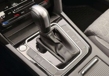 Volkswagen Passat B8 Variant Facelifting 1.5 TSI EVO 150KM 2022 Volkswagen Passat Matrix-LED Kamera Czujniki Travel Assist FVAT23 Sal, zdjęcie 23