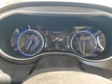 Chrysler Pacifica II 2018 Chrysler Pacifica Touring L Plus 2018 3.6l 3.6 Benzyna 287KM, zdjęcie 9