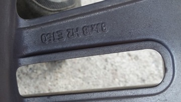 KOLA RÁFKY Z PNEUMATIKA MERCEDES TŘÍDA C W204 225/40ZR18