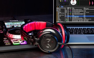 Автономная DJ-консоль Numark Mixstream Pro+