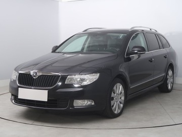 Skoda Superb II Kombi 2.0 TDI CR DPF 140KM 2012 Skoda Superb 2.0 TDI, DSG, Navi, Xenon, Klima, zdjęcie 1
