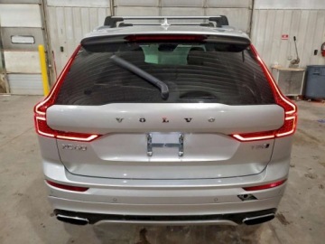 Volvo XC60 II Crossover T5 250KM 2019 Volvo XC 60 T5 R-Design 2019 2.0 Benzyna 250KM, zdjęcie 2