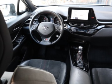 Toyota C-HR I Crossover Facelifting 2.0 Hybrid Dynamic Force 184KM 2023 Toyota C-HR 2.0 Hybrid, Salon Polska, zdjęcie 6